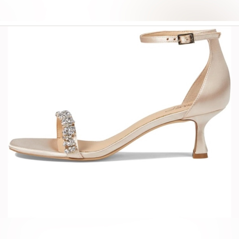 Jewel Badgley Mischka Kitten Gem Kitten Heels NWOB